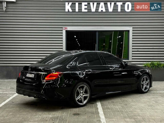 Чорний Мерседес Ц-Клас, об'ємом двигуна 3 л та пробігом 28 тис. км за 32500 $, фото 5 на Automoto.ua