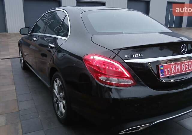 Черный Мерседес Ц-Класс, объемом двигателя 2 л и пробегом 184 тыс. км за 15900 $, фото 3 на Automoto.ua