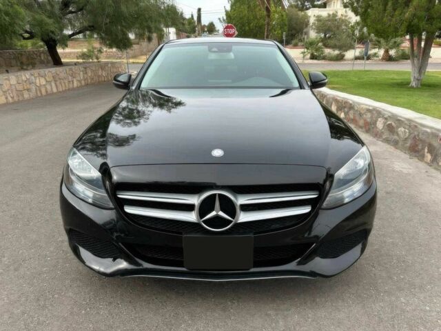Черный Мерседес Ц-Класс, объемом двигателя 2 л и пробегом 73 тыс. км за 4700 $, фото 1 на Automoto.ua