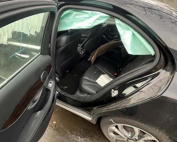 Чорний Мерседес Ц-Клас, об'ємом двигуна 2 л та пробігом 27 тис. км за 10000 $, фото 15 на Automoto.ua