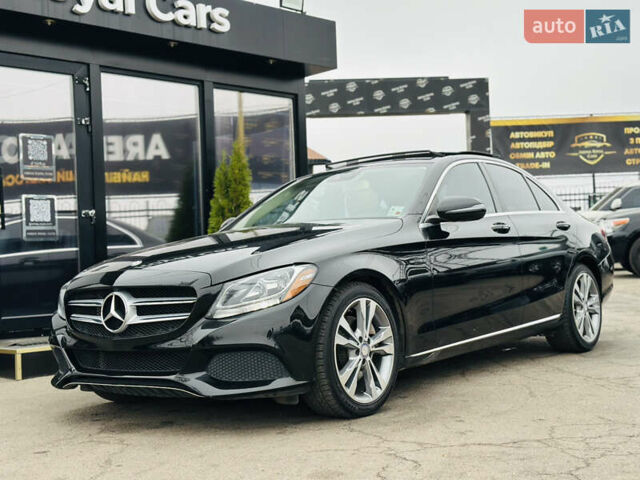 Чорний Мерседес Ц-Клас, об'ємом двигуна 2 л та пробігом 117 тис. км за 17500 $, фото 5 на Automoto.ua
