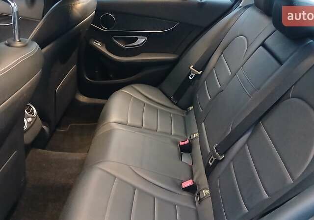 Черный Мерседес Ц-Класс, объемом двигателя 2 л и пробегом 184 тыс. км за 15900 $, фото 6 на Automoto.ua