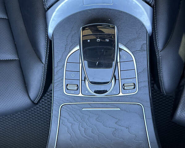 Чорний Мерседес Ц-Клас, об'ємом двигуна 2 л та пробігом 139 тис. км за 19900 $, фото 12 на Automoto.ua