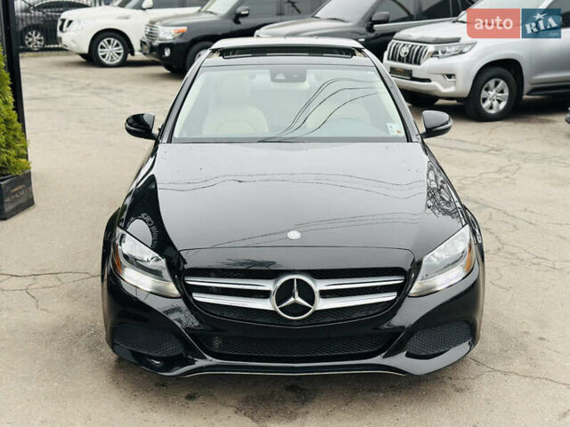 Чорний Мерседес Ц-Клас, об'ємом двигуна 2 л та пробігом 117 тис. км за 17500 $, фото 7 на Automoto.ua