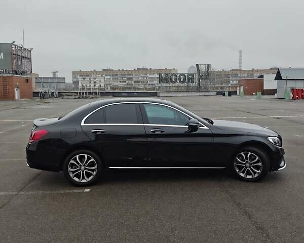 Черный Мерседес Ц-Класс, объемом двигателя 1.99 л и пробегом 105 тыс. км за 21500 $, фото 7 на Automoto.ua