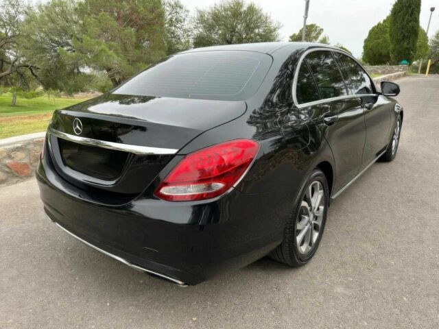 Черный Мерседес Ц-Класс, объемом двигателя 2 л и пробегом 73 тыс. км за 4700 $, фото 5 на Automoto.ua