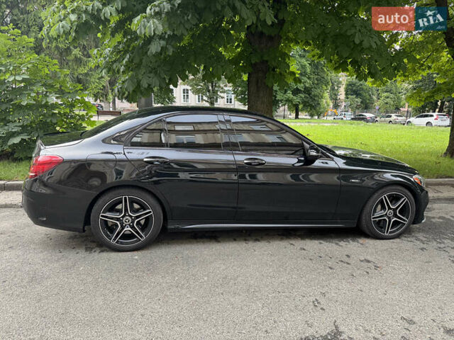 Чорний Мерседес Ц-Клас, об'ємом двигуна 3 л та пробігом 135 тис. км за 32000 $, фото 2 на Automoto.ua