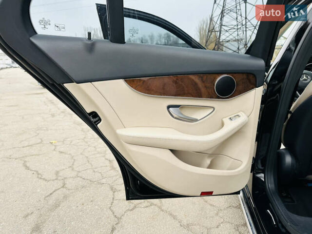 Чорний Мерседес Ц-Клас, об'ємом двигуна 2 л та пробігом 117 тис. км за 17500 $, фото 16 на Automoto.ua