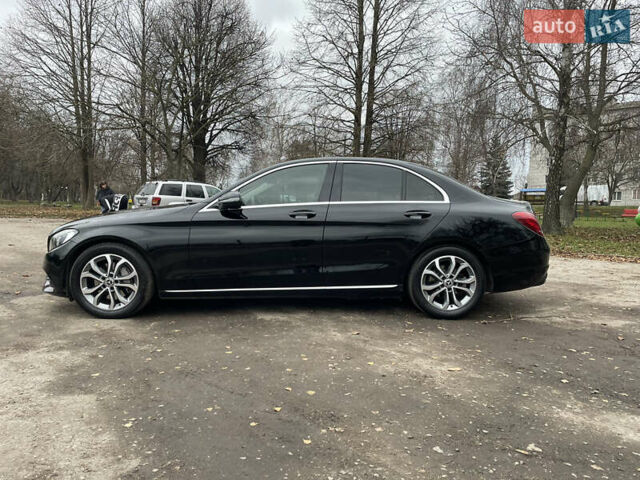 Черный Мерседес Ц-Класс, объемом двигателя 2.14 л и пробегом 340 тыс. км за 18999 $, фото 2 на Automoto.ua