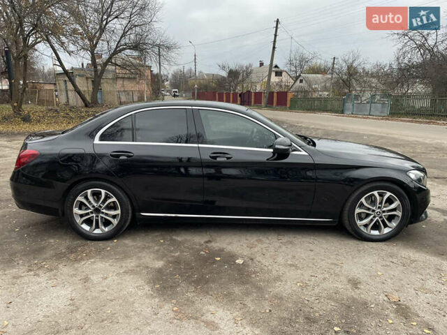 Черный Мерседес Ц-Класс, объемом двигателя 2.14 л и пробегом 340 тыс. км за 18999 $, фото 9 на Automoto.ua