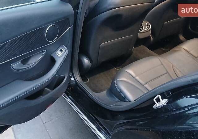 Черный Мерседес Ц-Класс, объемом двигателя 2 л и пробегом 184 тыс. км за 15900 $, фото 12 на Automoto.ua