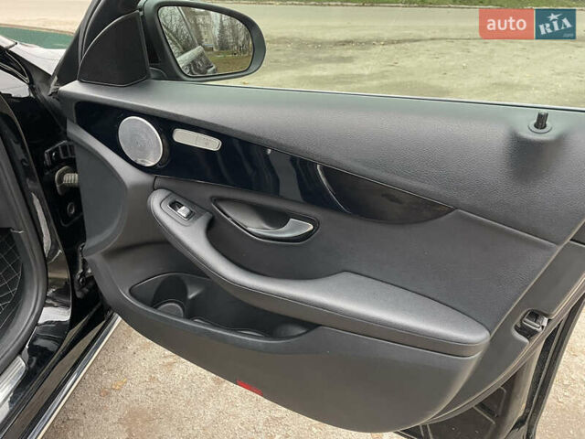 Черный Мерседес Ц-Класс, объемом двигателя 2.14 л и пробегом 340 тыс. км за 18999 $, фото 16 на Automoto.ua