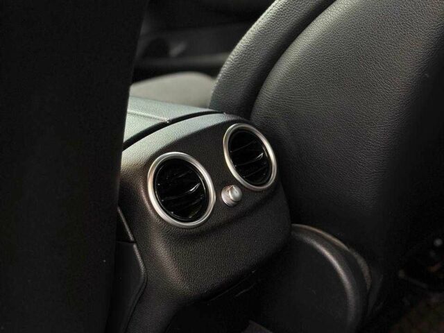 Чорний Мерседес Ц-Клас, об'ємом двигуна 1.6 л та пробігом 267 тис. км за 19650 $, фото 16 на Automoto.ua