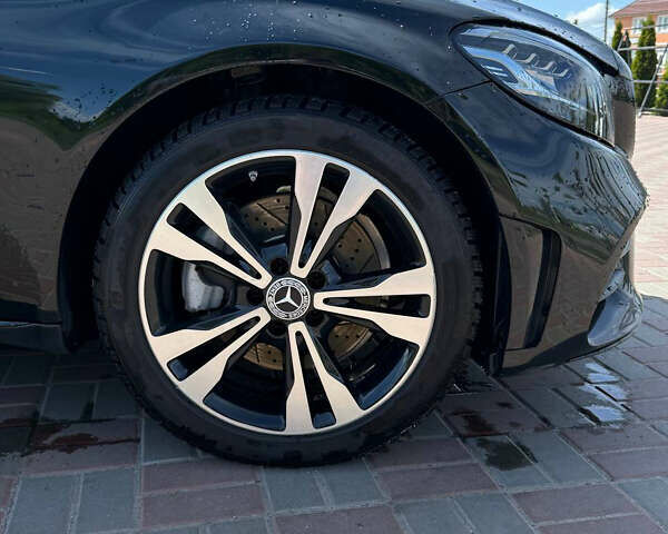 Черный Мерседес Ц-Класс, объемом двигателя 1.99 л и пробегом 173 тыс. км за 22500 $, фото 5 на Automoto.ua