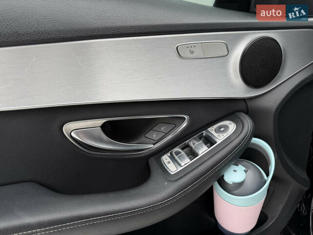 Черный Мерседес Ц-Класс, объемом двигателя 2.14 л и пробегом 177 тыс. км за 25500 $, фото 30 на Automoto.ua