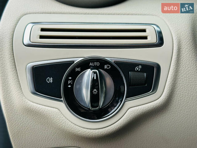 Чорний Мерседес Ц-Клас, об'ємом двигуна 2 л та пробігом 117 тис. км за 17500 $, фото 34 на Automoto.ua