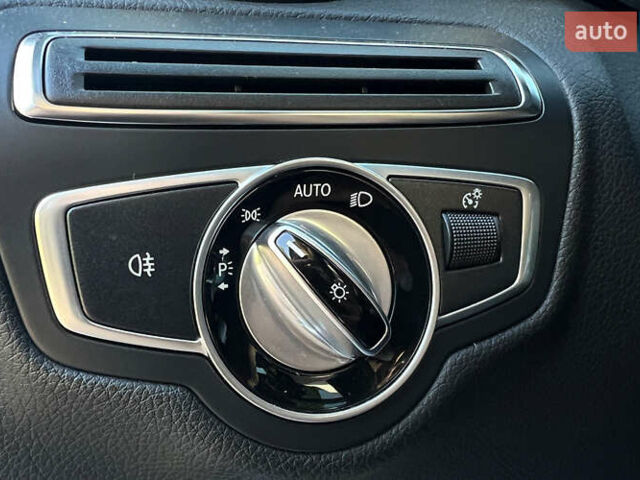 Черный Мерседес Ц-Класс, объемом двигателя 2 л и пробегом 149 тыс. км за 22500 $, фото 11 на Automoto.ua