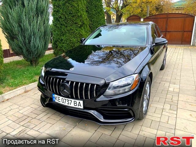 Чорний Мерседес Ц-Клас, об'ємом двигуна 2 л та пробігом 93 тис. км за 22200 $, фото 4 на Automoto.ua