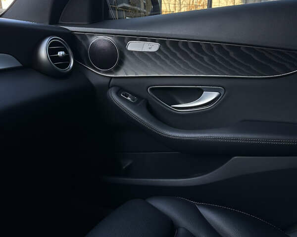 Черный Мерседес Ц-Класс, объемом двигателя 2.2 л и пробегом 93 тыс. км за 30300 $, фото 20 на Automoto.ua