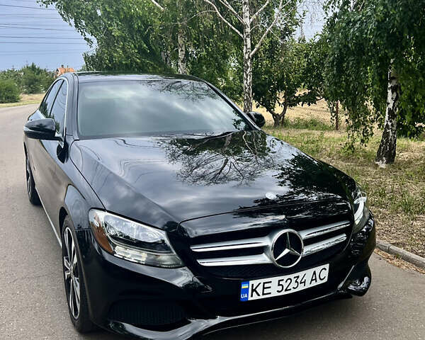 Черный Мерседес Ц-Класс, объемом двигателя 1.99 л и пробегом 117 тыс. км за 23900 $, фото 7 на Automoto.ua