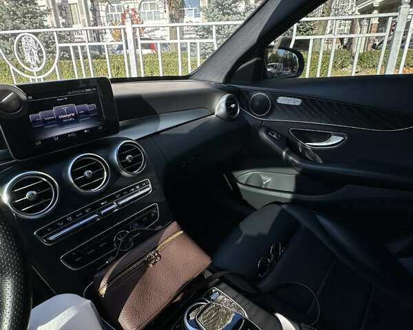 Черный Мерседес Ц-Класс, объемом двигателя 2.2 л и пробегом 93 тыс. км за 30300 $, фото 7 на Automoto.ua
