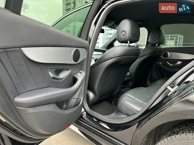 Черный Мерседес Ц-Класс, объемом двигателя 1.99 л и пробегом 106 тыс. км за 26999 $, фото 58 на Automoto.ua
