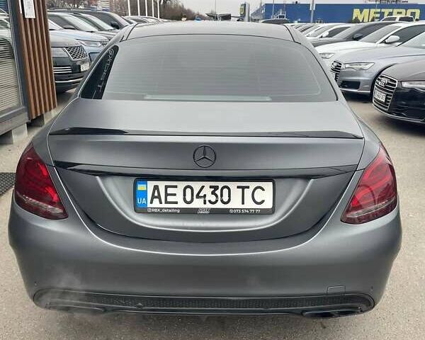 Черный Мерседес Ц-Класс, объемом двигателя 3 л и пробегом 50 тыс. км за 32000 $, фото 4 на Automoto.ua