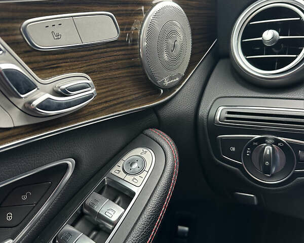 Чорний Мерседес Ц-Клас, об'ємом двигуна 2 л та пробігом 152 тис. км за 23900 $, фото 16 на Automoto.ua