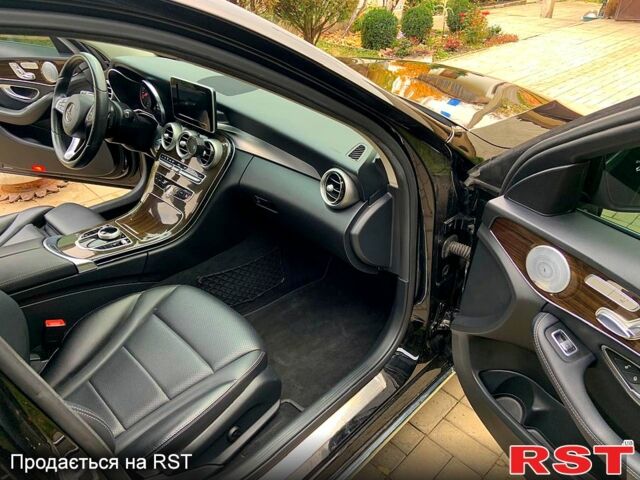 Чорний Мерседес Ц-Клас, об'ємом двигуна 2 л та пробігом 93 тис. км за 22200 $, фото 9 на Automoto.ua