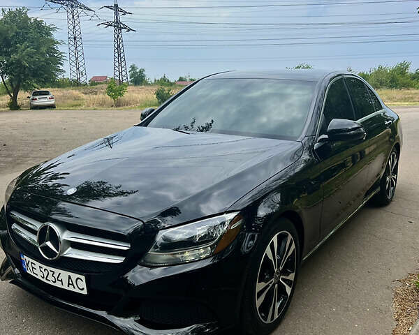 Черный Мерседес Ц-Класс, объемом двигателя 1.99 л и пробегом 117 тыс. км за 23900 $, фото 4 на Automoto.ua