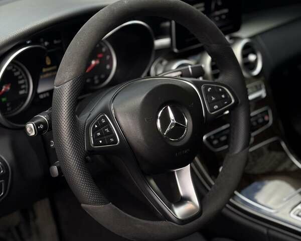 Чорний Мерседес Ц-Клас, об'ємом двигуна 2 л та пробігом 112 тис. км за 23200 $, фото 11 на Automoto.ua