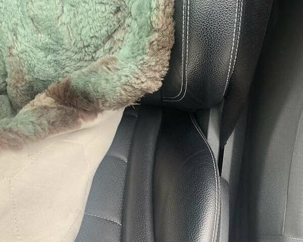 Чорний Мерседес Ц-Клас, об'ємом двигуна 2 л та пробігом 135 тис. км за 20500 $, фото 8 на Automoto.ua