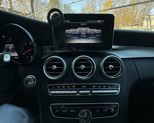 Черный Мерседес Ц-Класс, объемом двигателя 2.2 л и пробегом 93 тыс. км за 30300 $, фото 17 на Automoto.ua