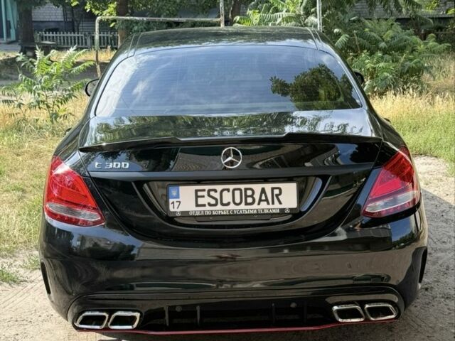 Черный Мерседес Ц-Класс, объемом двигателя 2 л и пробегом 155 тыс. км за 24500 $, фото 6 на Automoto.ua