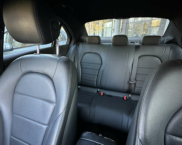 Черный Мерседес Ц-Класс, объемом двигателя 2.2 л и пробегом 93 тыс. км за 30300 $, фото 19 на Automoto.ua