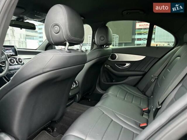 Черный Мерседес Ц-Класс, объемом двигателя 1.99 л и пробегом 106 тыс. км за 26999 $, фото 80 на Automoto.ua