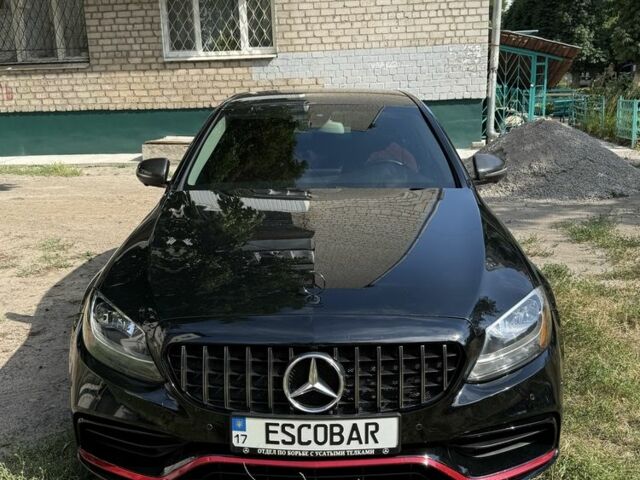 Черный Мерседес Ц-Класс, объемом двигателя 2 л и пробегом 155 тыс. км за 24500 $, фото 1 на Automoto.ua
