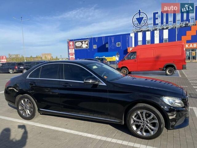 Черный Мерседес Ц-Класс, объемом двигателя 1.6 л и пробегом 53 тыс. км за 22000 $, фото 1 на Automoto.ua