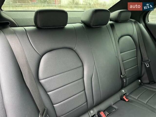 Черный Мерседес Ц-Класс, объемом двигателя 1.99 л и пробегом 106 тыс. км за 26999 $, фото 65 на Automoto.ua