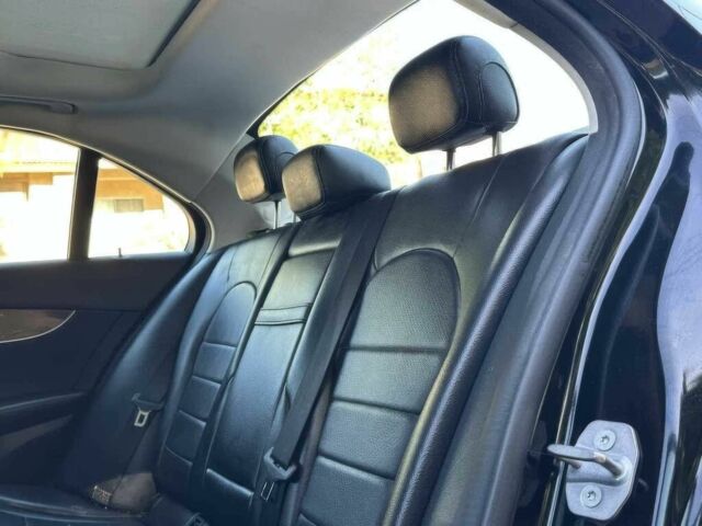 Черный Мерседес Ц-Класс, объемом двигателя 2 л и пробегом 68 тыс. км за 6500 $, фото 13 на Automoto.ua