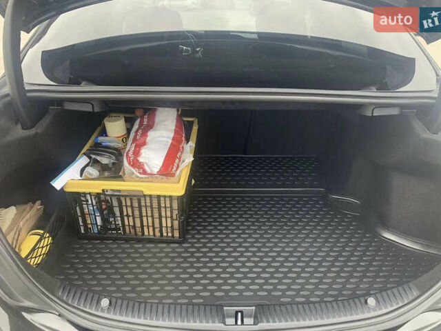 Чорний Мерседес Ц-Клас, об'ємом двигуна 2 л та пробігом 135 тис. км за 20500 $, фото 3 на Automoto.ua