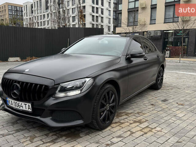 Чорний Мерседес Ц-Клас, об'ємом двигуна 2 л та пробігом 112 тис. км за 23200 $, фото 2 на Automoto.ua
