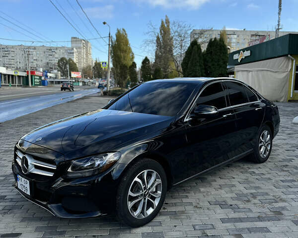 Черный Мерседес Ц-Класс, объемом двигателя 2 л и пробегом 75 тыс. км за 24500 $, фото 5 на Automoto.ua
