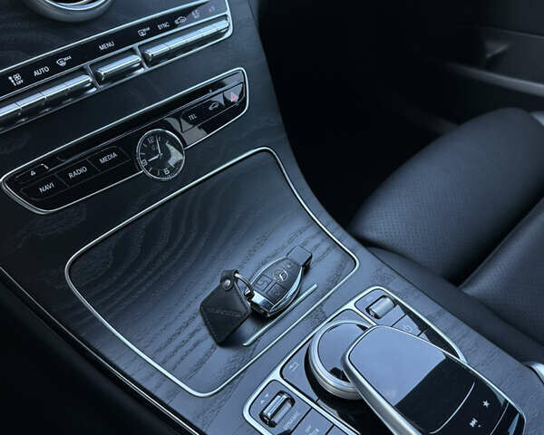 Черный Мерседес Ц-Класс, объемом двигателя 2.2 л и пробегом 93 тыс. км за 30300 $, фото 21 на Automoto.ua