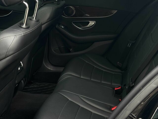 Чорний Мерседес Ц-Клас, об'ємом двигуна 2 л та пробігом 112 тис. км за 22600 $, фото 13 на Automoto.ua