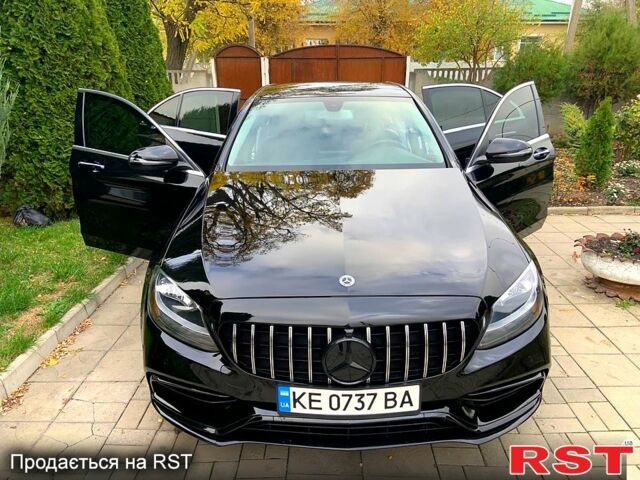 Чорний Мерседес Ц-Клас, об'ємом двигуна 2 л та пробігом 93 тис. км за 22200 $, фото 5 на Automoto.ua