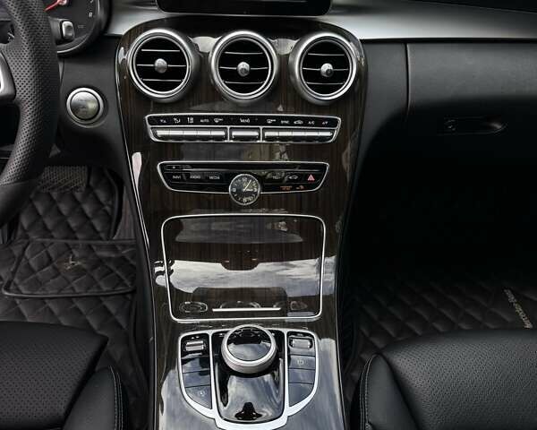 Чорний Мерседес Ц-Клас, об'ємом двигуна 2 л та пробігом 112 тис. км за 23200 $, фото 13 на Automoto.ua