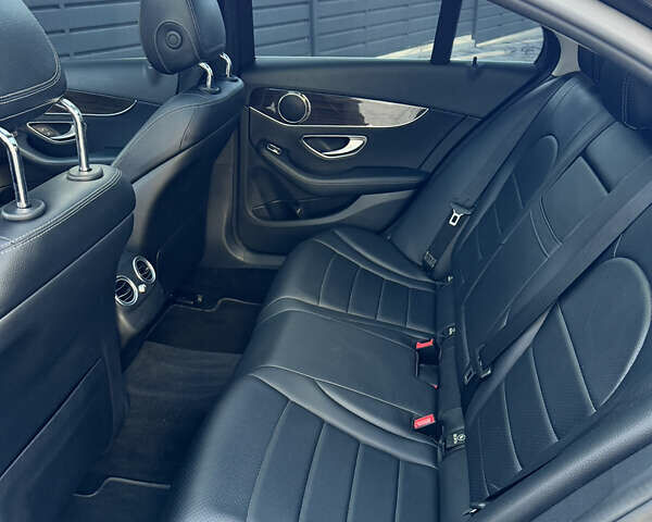 Чорний Мерседес Ц-Клас, об'ємом двигуна 2 л та пробігом 75 тис. км за 27500 $, фото 18 на Automoto.ua