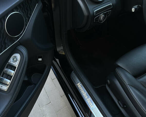 Черный Мерседес Ц-Класс, объемом двигателя 2.2 л и пробегом 93 тыс. км за 30300 $, фото 12 на Automoto.ua