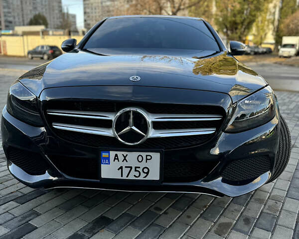 Чорний Мерседес Ц-Клас, об'ємом двигуна 2 л та пробігом 75 тис. км за 27500 $, фото 6 на Automoto.ua